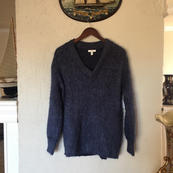 BP Fuzzy V-neck Sweater - Picture 2 of 6
